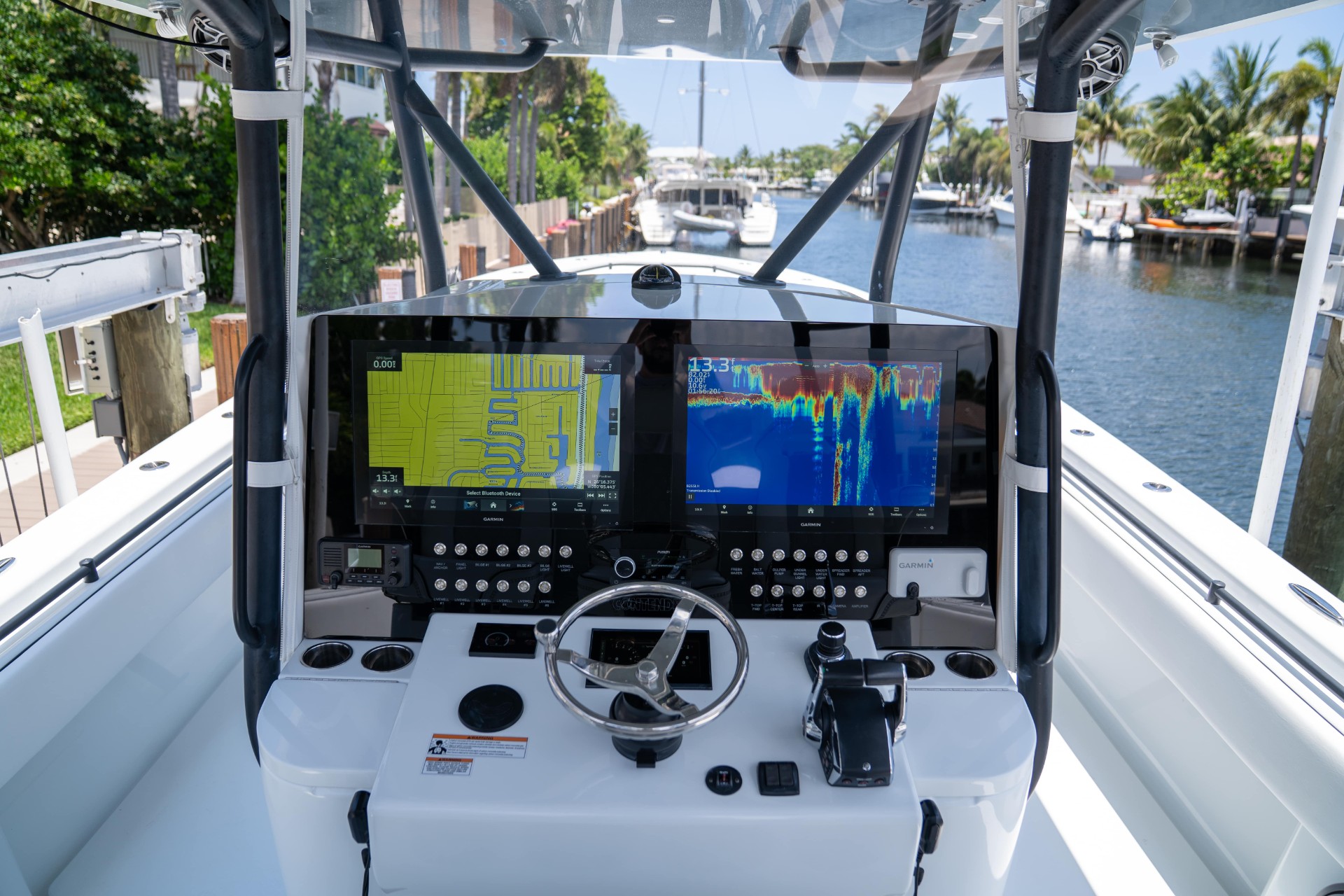 Yacht Photo 20